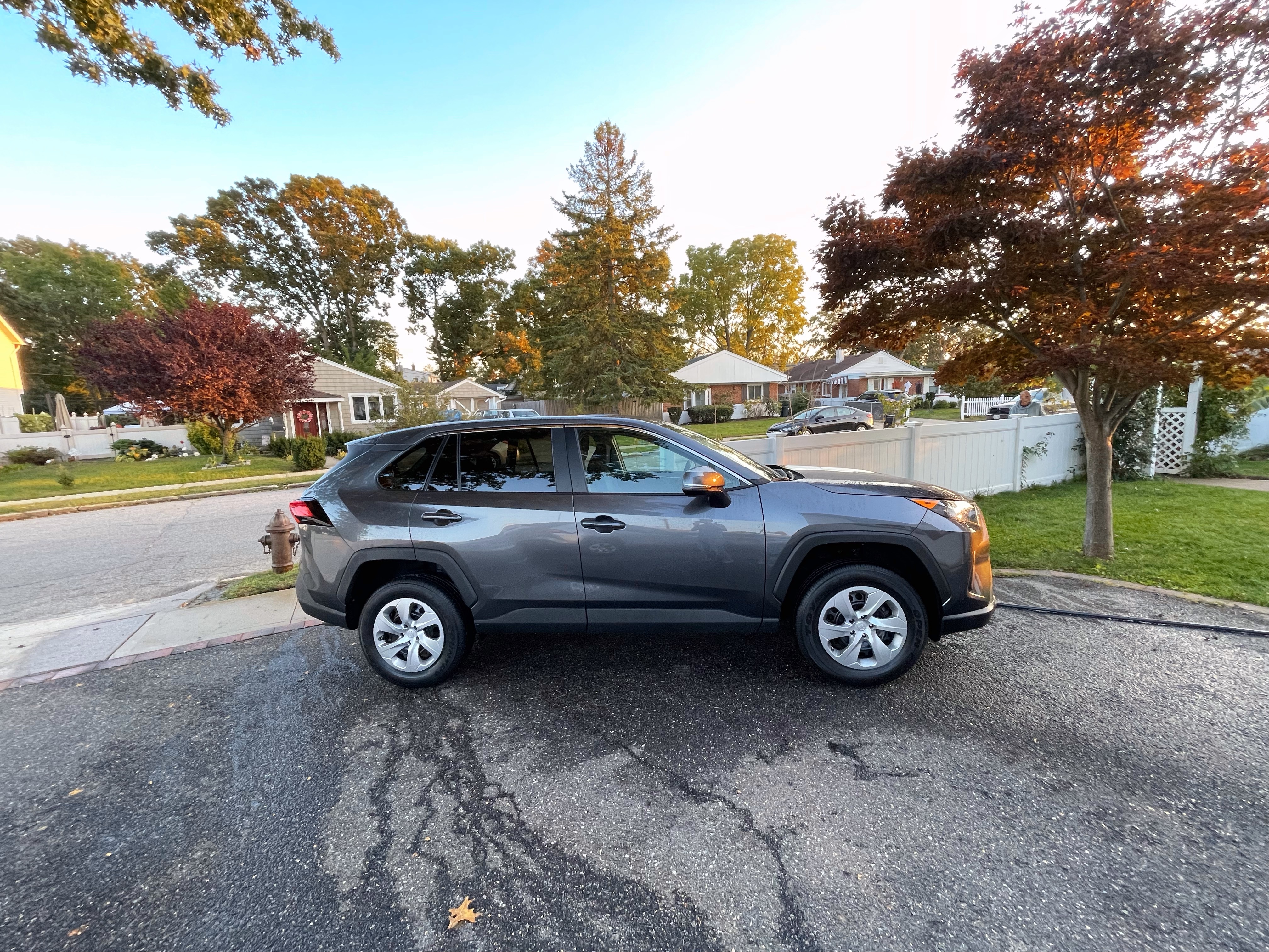 TLC Car Market - New 2024 Toyota Rav 4 FOR RENT🚕