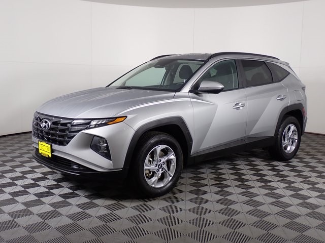 TLC Car Market - Like new hybrid Hyundai Tucson AWD